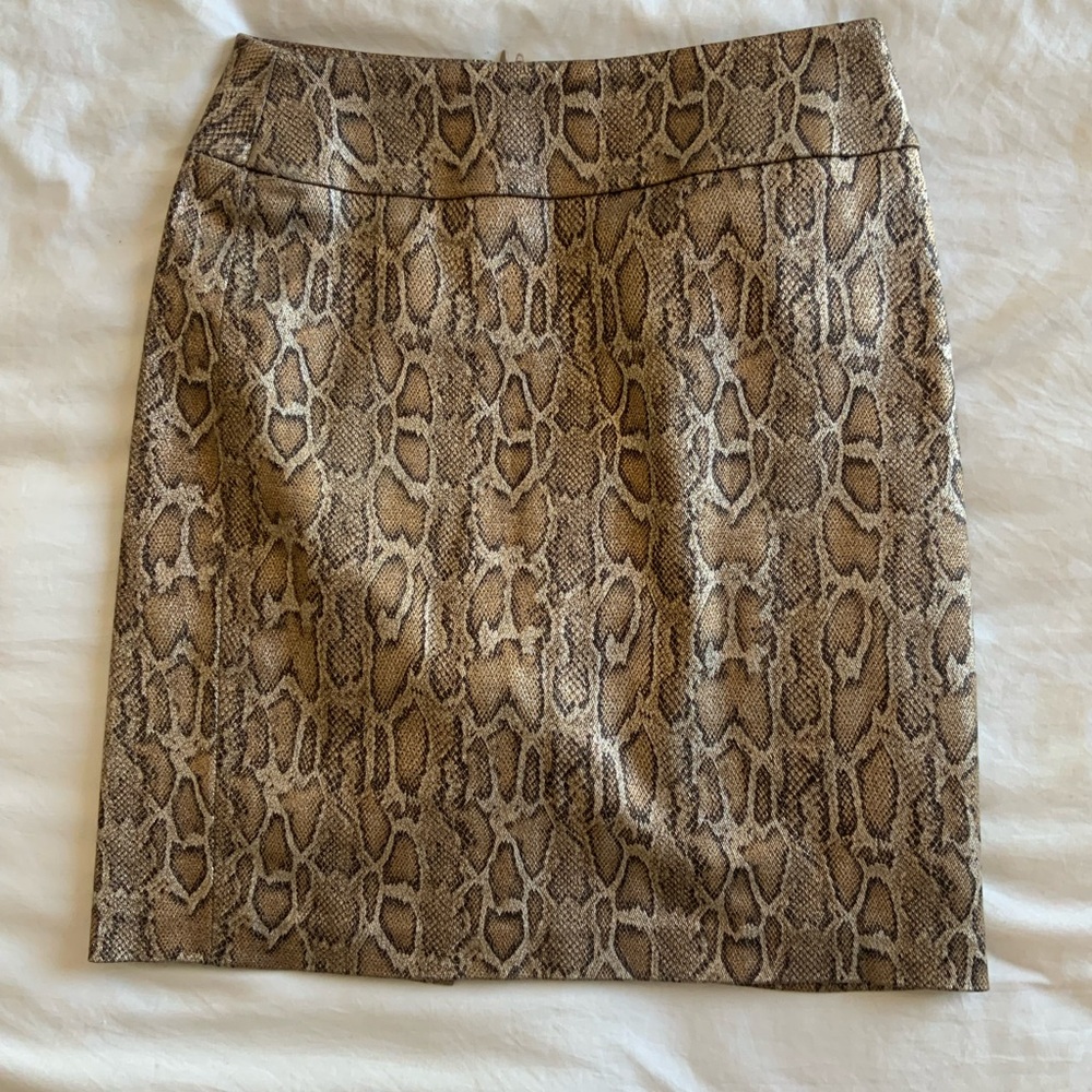 Cute snake skin pattern skirt